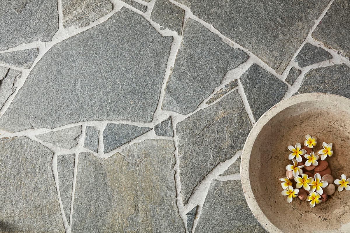 Paved patio and entertaining area by Legendary Landscapes Brisbane